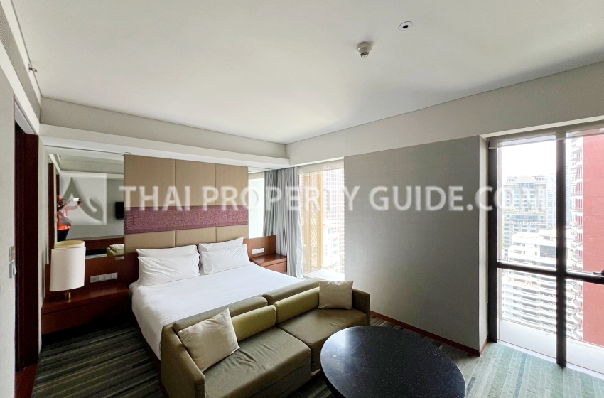 Condominium in Ploenchit : Hansar Rajdamri 